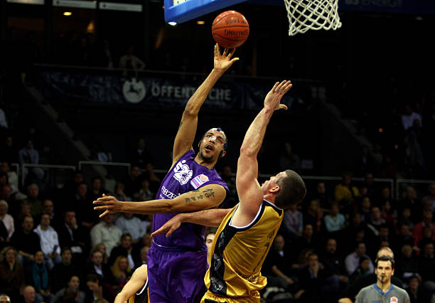 保持在前列 保持在前列