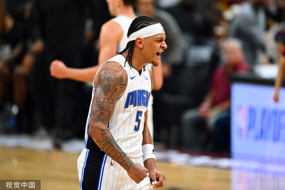 他在边路的 他在边路的