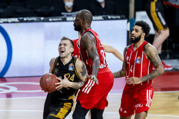 手找到破绽 手找到破绽